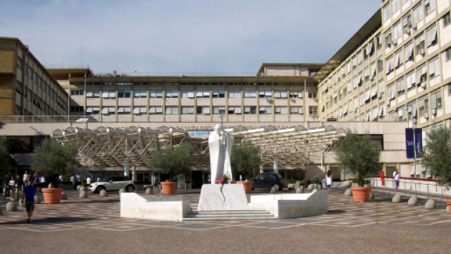 E' morta al Gemelli di Roma dopo tre giorni di agonia la bambina soffocata da un pezzo di wurstel.