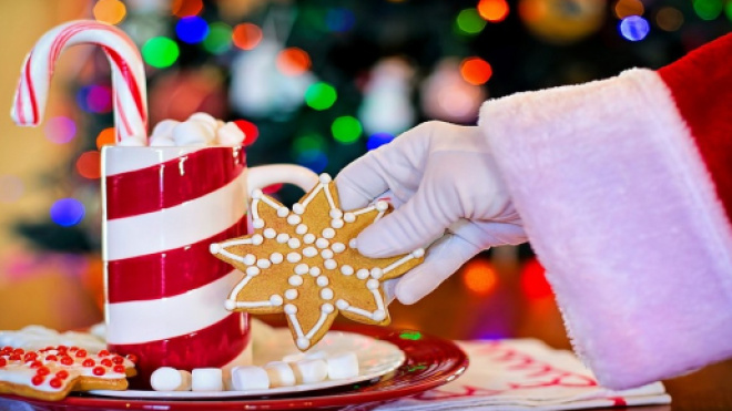 Oroscopo di Natale, Luna in Cancro: grandi sorprese per Gemelli e Pesci