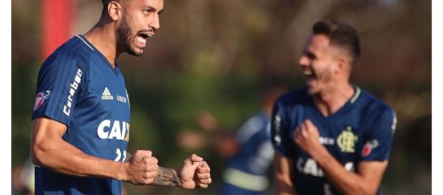 Jogador Rômulo irá atuar no Grêmio (foto:Gilvan de souza) Jogador Rômulo irá atuar no Grêmio (foto:Gilvan de souza)