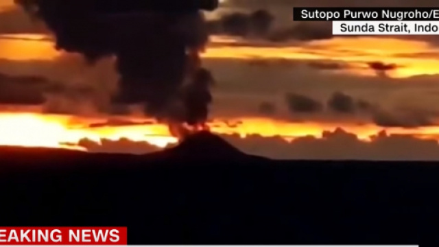 Violento tsunami colpisce l'Indonesia.