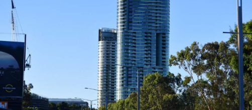 Australia, scricchiola un grattacielo a Sydney, un edificio alto 33 piani, la Opal Tower