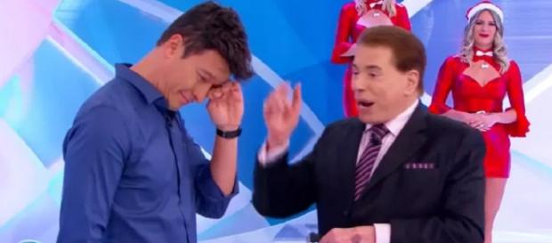 Faro se emocionou comas palavras de Sílvio (Reprodução: SBT) Faro se emocionou comas palavras de Sílvio (Reprodução: SBT)