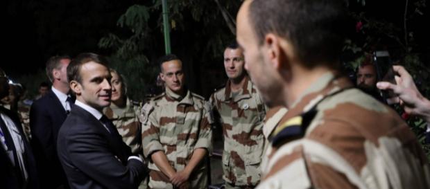 L'hommage appuyé de Macron aux soldats français de «Barkhane» L'hommage appuyé de Macron aux soldats français de «Barkhane»