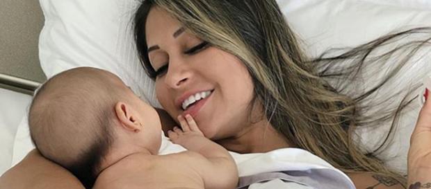 Mayra Cardi e Sophia (Reprodução: Instagram) Mayra Cardi e Sophia (Reprodução: Instagram)