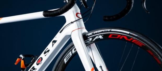 Ciclismo, una nuova De Rosa con freni a disco per la Nippo Fantini Ciclismo, una nuova De Rosa con freni a disco per la Nippo Fantini