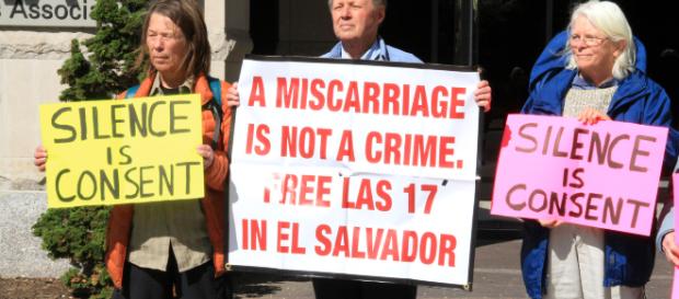 A US Human Rights Delegation to El Salvador, protesting the treatment of Ms. Cortez and others. Image via Flickr, Creative Commons license 2.0 A US Human Rights Delegation to El Salvador, protesting the treatment of Ms. Cortez and others. Image via Flickr, Creative Commons license 2.0