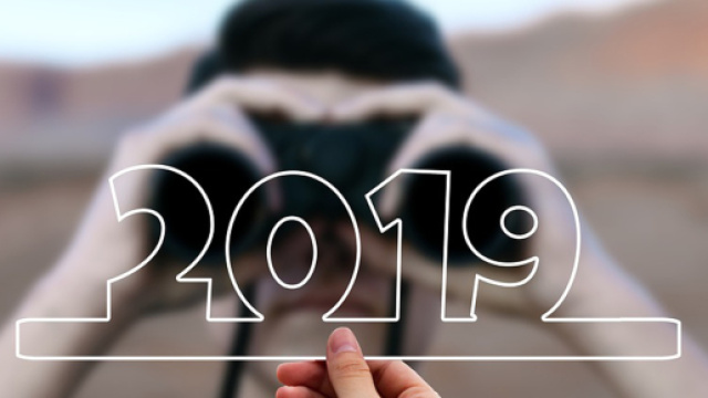 Auguri Buon Anno 2019: frasi simpatici e ironici da condividere sui social e WhatsApp
