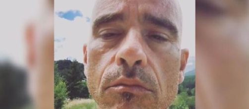 Eros Ramazzotti in lacrime per la morte del suo paroliere