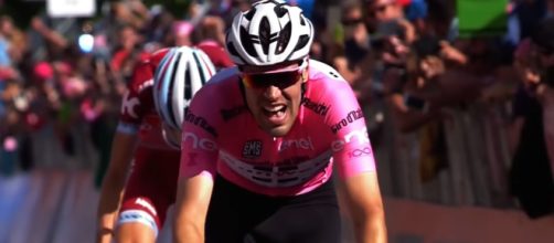 Tom Dumoulin in maglia rosa al Giro d'Italia