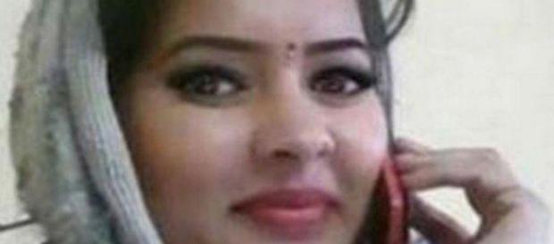 Mulher foi morta pelo ex-marido. (reprodução Facebook Rakhi Srivastava) Mulher foi morta pelo ex-marido. (reprodução Facebook Rakhi Srivastava)