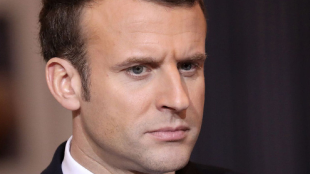 Emmanuel Macron mis à l'épreuve par le mouvement des "gilets jaunes"