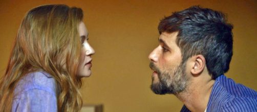 Gabriel (Bruno Gagliasso) descobre o que é amor de verdade quando conhece Luz (Maria Ruy Barbosa). (Reprodução/TV Globo)