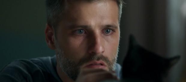 Gabriel descobre a sua missão em O Sétimo Guardião (Foto: TV Globo) Gabriel descobre a sua missão em O Sétimo Guardião (Foto: TV Globo)