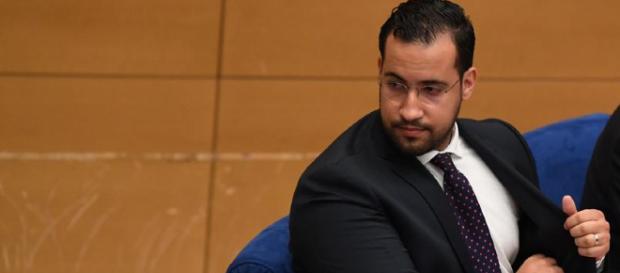 Passeports diplomatiques : la deuxième affaire Benalla qui embarrasse l'Elysée Passeports diplomatiques : la deuxième affaire Benalla qui embarrasse l'Elysée