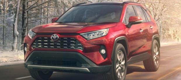 Toyota Rav4 ibrida 2019: dimensioni, scheda tecnica, prezzo, video ... - motorbox.com Toyota Rav4 ibrida 2019: dimensioni, scheda tecnica, prezzo, video ... - motorbox.com