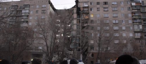 Russia, crolla parte di un condominio in seguito ad un'esplosione per una fuga di gas: 3 morti e 35 dispersi