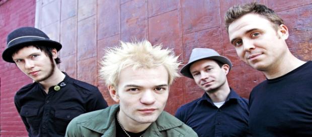 Sum 41 - Bring The Noise! Full Movie - YouTube - youtube.com Sum 41 - Bring The Noise! Full Movie - YouTube - youtube.com