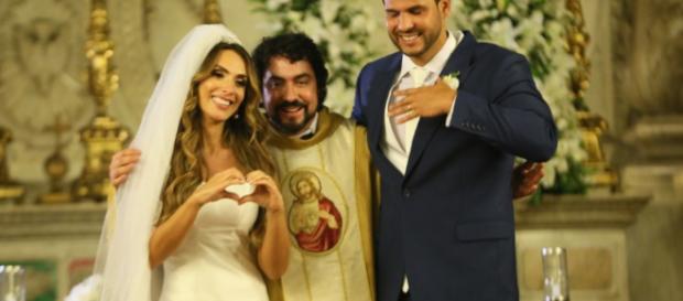Terminou em barraco o casamento de Nicole Bahls Terminou em barraco o casamento de Nicole Bahls