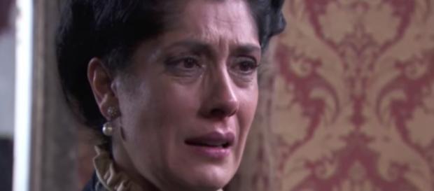 Trame Una Vita: Rosina si dispera dopo aver scoperto che non è incinta. Trame Una Vita: Rosina si dispera dopo aver scoperto che non è incinta.