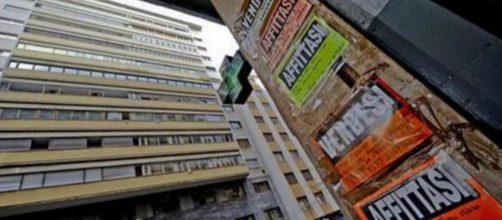 I romeni gli occupano la casa, lui costretto a vivere in garage ... - fidelityhouse.eu