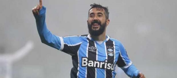 De saída do Grêmio, Douglas pode reforçar o Flu em 2019 (Foto: Lucas Uebel/Grêmio) De saída do Grêmio, Douglas pode reforçar o Flu em 2019 (Foto: Lucas Uebel/Grêmio)