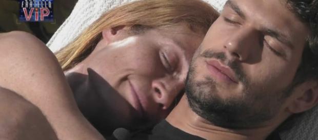 GF Vip: Elia e Jane pronti per la convivenza GF Vip: Elia e Jane pronti per la convivenza