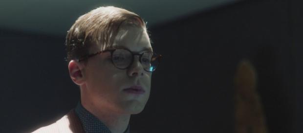 Gotham, nuova promo per la serie Fox: Jeremiah si trasforma nel Joker. Gotham, nuova promo per la serie Fox: Jeremiah si trasforma nel Joker.