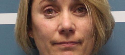 Usa, professoressa taglia i capelli con forza ad uno studente: arrestata