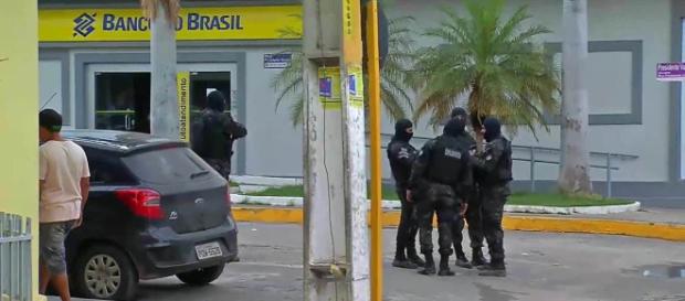 Os bancos envolvidos no assalto foram o Banco do Brasil e o Bradesco. (Reprodução) Os bancos envolvidos no assalto foram o Banco do Brasil e o Bradesco. (Reprodução)