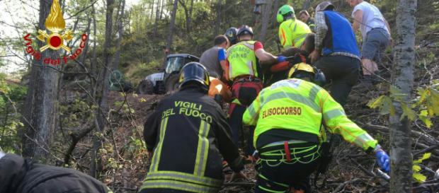 Calabria, anziano precipita in un dirupo e muore Calabria, anziano precipita in un dirupo e muore