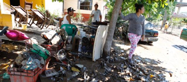 Damnificados de Nayarit recibirán ayuda de la nueva administración gubernamental de AMLO. Damnificados de Nayarit recibirán ayuda de la nueva administración gubernamental de AMLO.