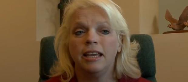 Sister Wives - Janelle Brown takes single-use plastcis seriously - image credit - TLC | YouTube Sister Wives - Janelle Brown takes single-use plastcis seriously - image credit - TLC | YouTube