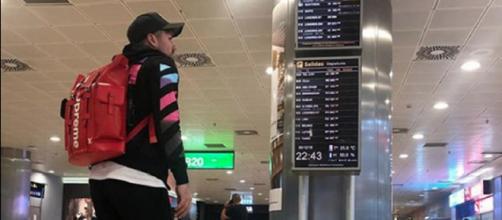 Alejandro Albalá, en el aeropuerto de Barajas. / Instagram