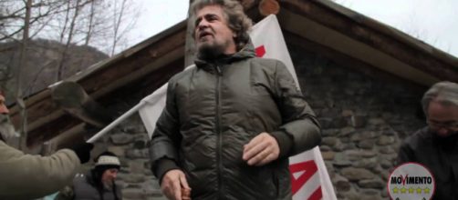 Beppe grillo risponde alle accuse di un attivista No tav