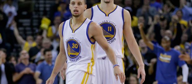 Steph Curry does his best Klay Thompson, finishes Warriors' rally ... - sportingnews.com Steph Curry does his best Klay Thompson, finishes Warriors' rally ... - sportingnews.com
