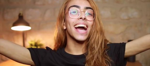 Bilal Hassani, victime de harcèlement, deux députés interpellent Twitter France Bilal Hassani, victime de harcèlement, deux députés interpellent Twitter France
