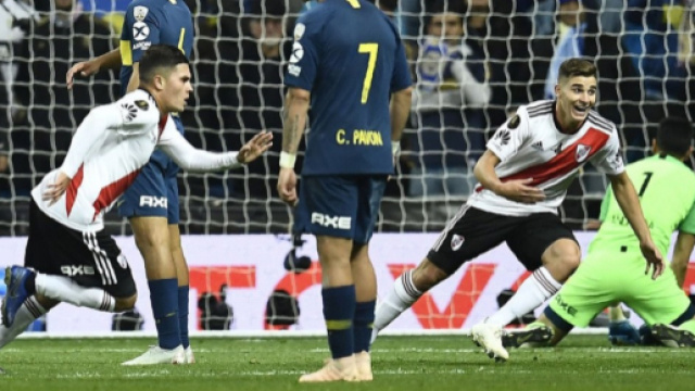 L'esultanza dei giocatori del River Plate dopo il gol del 2-1 nei supplementari