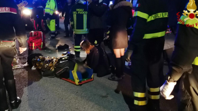 Soccorsi durante la strage al concerto di Sfera Ebbasta