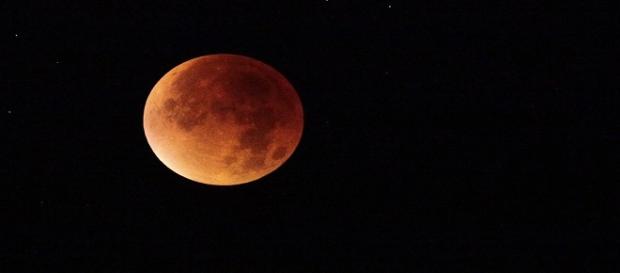 Febrero, un mes de eclipse lunar Febrero, un mes de eclipse lunar