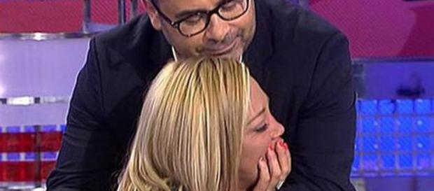 Jorge Javier Vázquez y Belén Esteban, acusados de racistas Jorge Javier Vázquez y Belén Esteban, acusados de racistas
