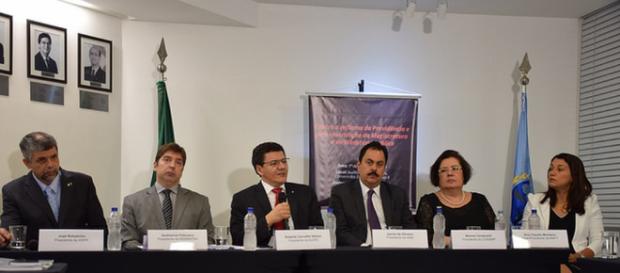Juízes e promotores se mobilizam contra a reforma da Previdência. Juízes e promotores se mobilizam contra a reforma da Previdência.