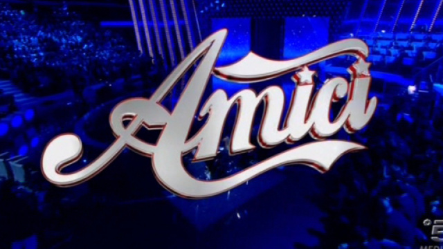 Gossip: nella scuola di Amici 17 va in scena il primo 'triangolo amoroso'?