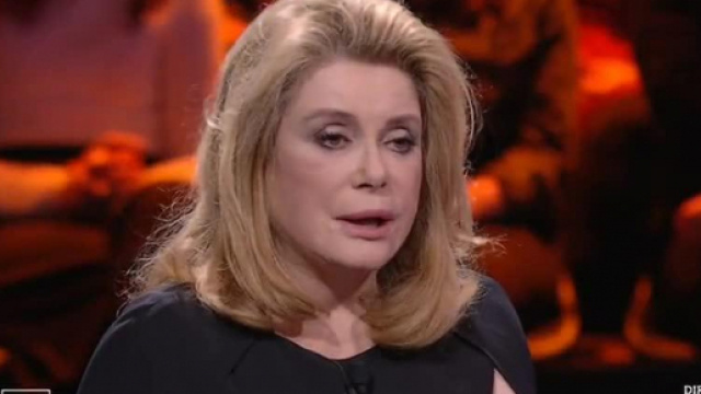 Catherine Deneuve intervistata da Massimo Giletti a Non &egrave; l'Arena