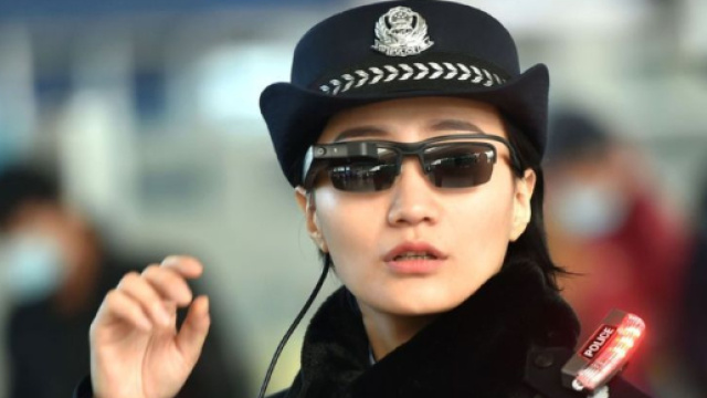 La polizia cinese utilizza occhiali smart per il riconoscimento ... - gizchina.it