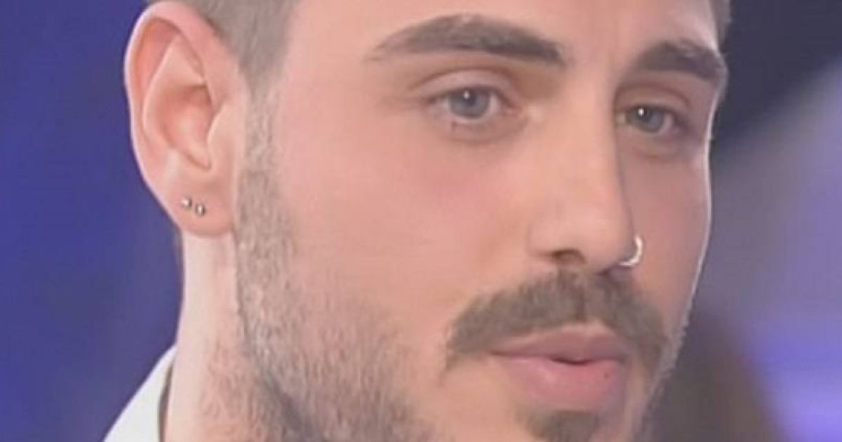 Lisola Dei Famosi 2018francesco Monte In Lacrime Il Messaggio Dellex Cecilia 