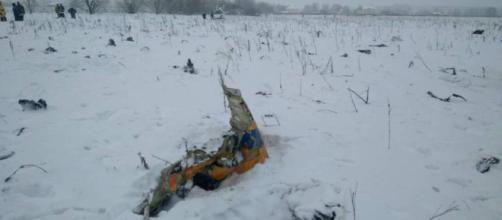 Mueren las 71 personas que viajaban a bordo de un avión cerca de Moscú