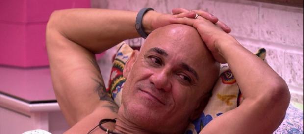 Ayrton diz que Ana Paula se faz de vítima Ayrton diz que Ana Paula se faz de vítima
