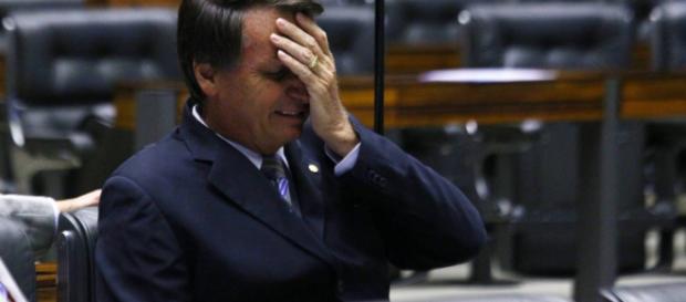 Jair Bolsonaro propõe metralhar a Rocinha, no Rio de Janeiro. 'Só fala besteira' Jair Bolsonaro propõe metralhar a Rocinha, no Rio de Janeiro. 'Só fala besteira'