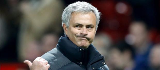 José Mário dos Santos Mourinho Félix, conocido deportivamente como José Mourinho José Mário dos Santos Mourinho Félix, conocido deportivamente como José Mourinho