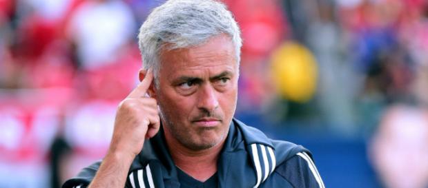 José Mário dos Santos Mourinho Félix, entrenador portugués de fútbol. José Mário dos Santos Mourinho Félix, entrenador portugués de fútbol.